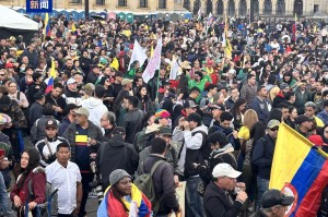 哥伦比亚举行大规模示威活动 抗议美国干涉内政