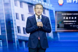 展现上市“野心”后，400亿巨头拟6.3亿“豪赌”锂电