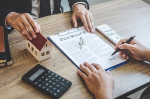 前海财险2025年净亏0.85亿，连续15季度风险综合评级为C，副总上任4月后“闪辞”